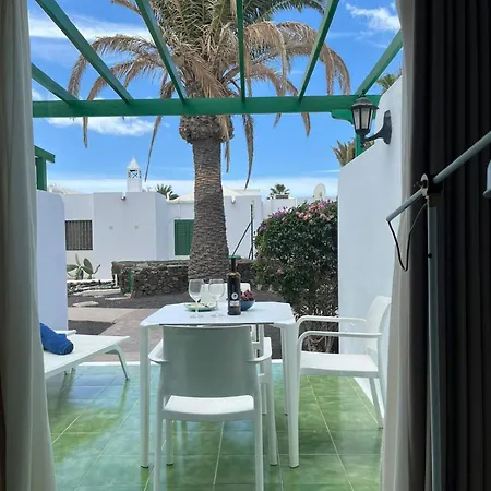 アパート Buganvilla ティアス